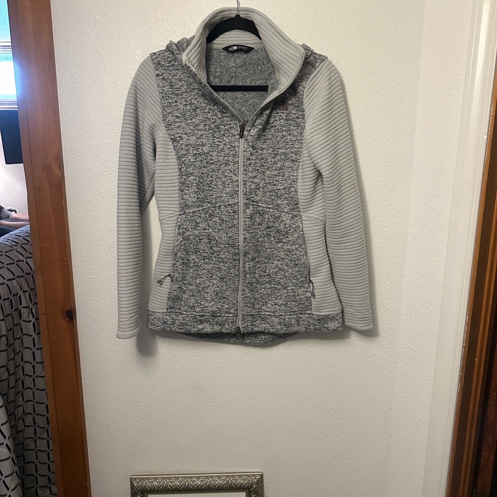 The North Face Women's Gray Heather Fleece Jacket